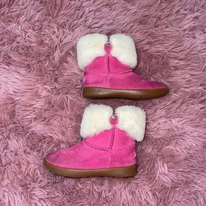 UGG pink toddler boots🍁